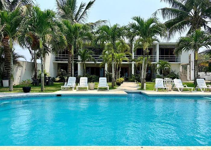Hotel Lunazul In Costa Esmeralda