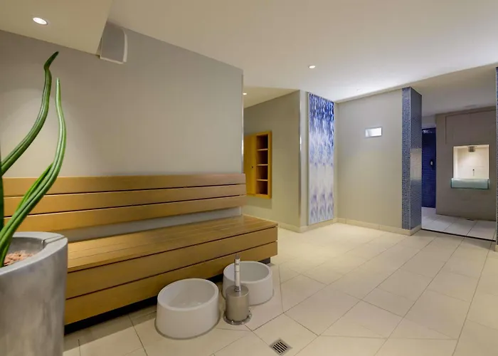Moevenpick Hotel Amsterdam City Centre
