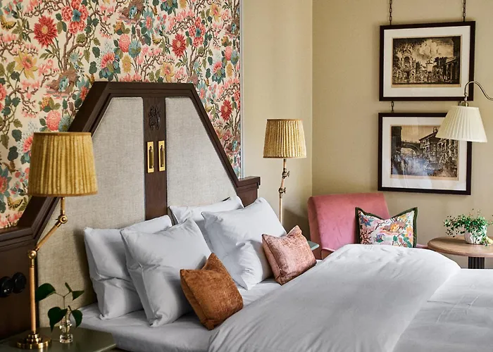 Savoy 1918, A Member Of Small Luxury Hotels Of The World