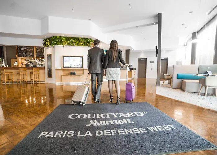 Courtyard By Marriott Paris La Defense West - Colombes Hotel Colombes 