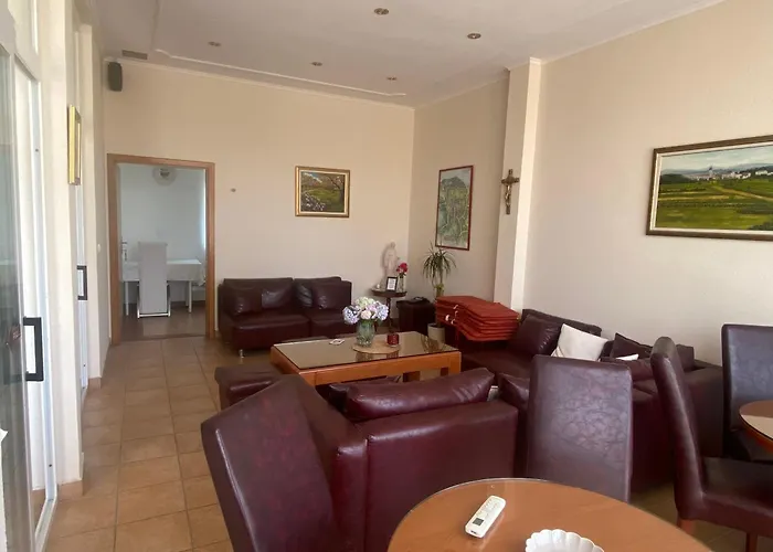 Guest House Regina Mundi
