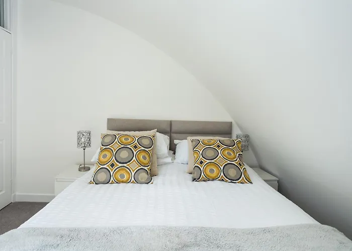 The Crown Guest House