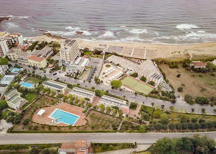 Ancora Resort