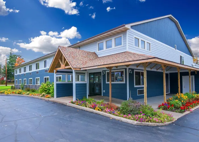 Northwoods Inn And Suites