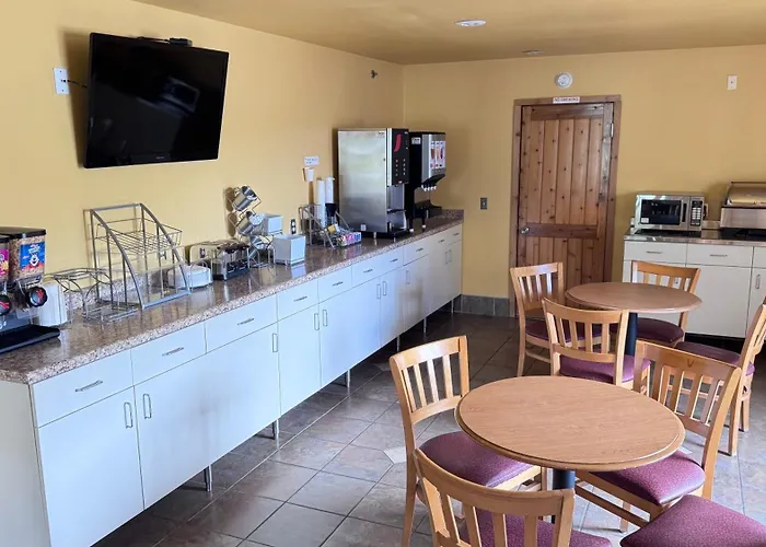 Northwoods Inn And Suites