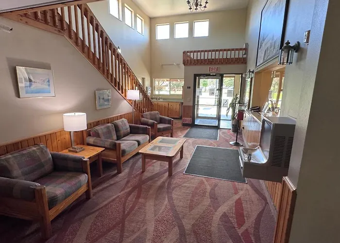 Northwoods Inn And Suites