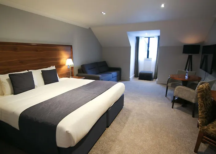 Old Thorns Hotel & Resort