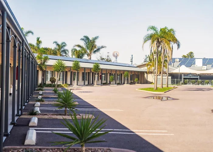 Sundowner Motel