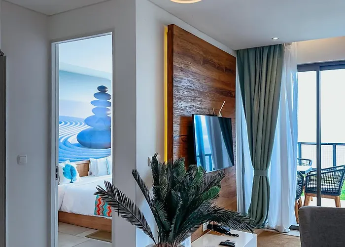 Aqua Boutique Hotel- Secluded Ocean View Suites & Infinity Pool