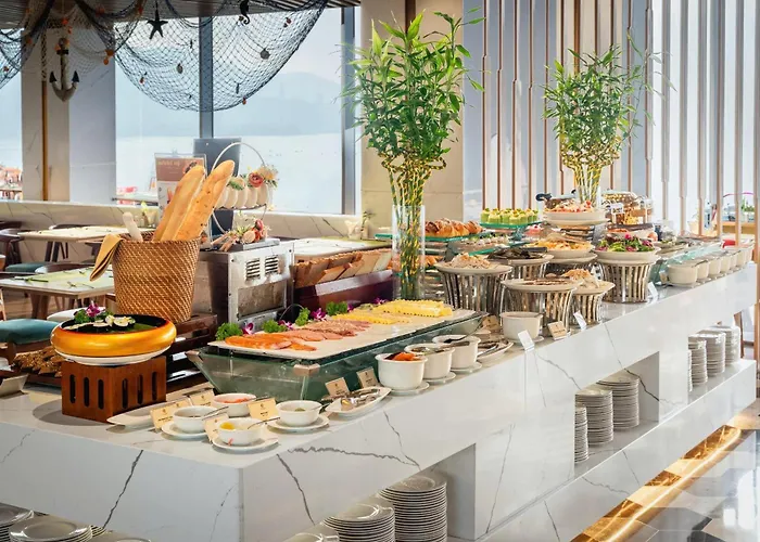 Le Sands Oceanfront Danang Hotel