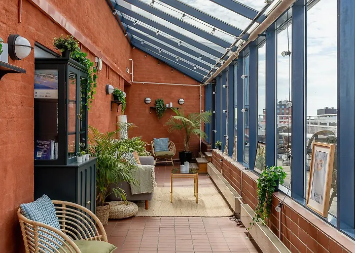 2Home Hotel Apartments