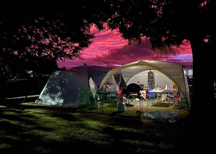 Pohara Beach Top 10 Holiday Park