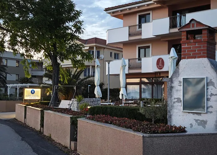 Hotel Laguna