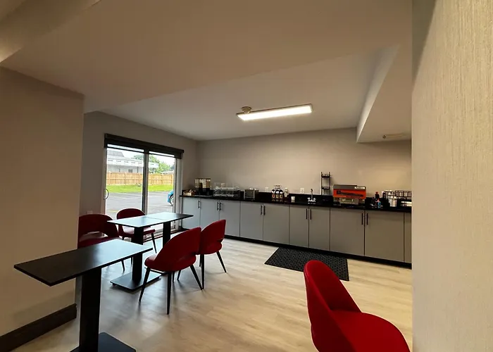 Ramada By Wyndham Kingston