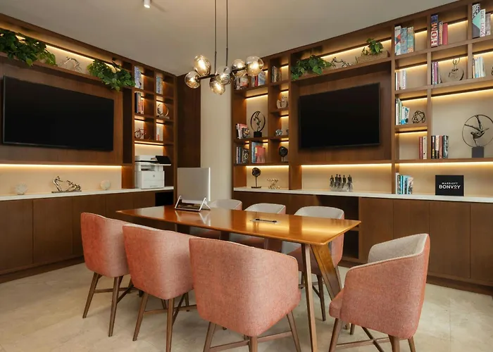 Marriott Executive Apartments , Finisterre