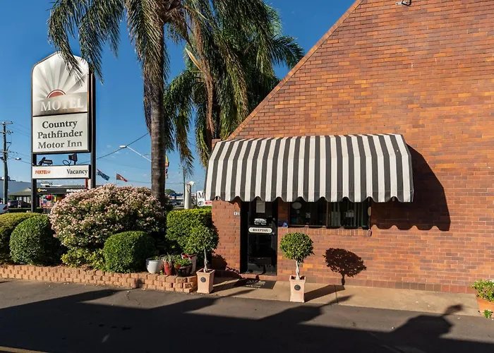 Country Pathfinder Motor Inn