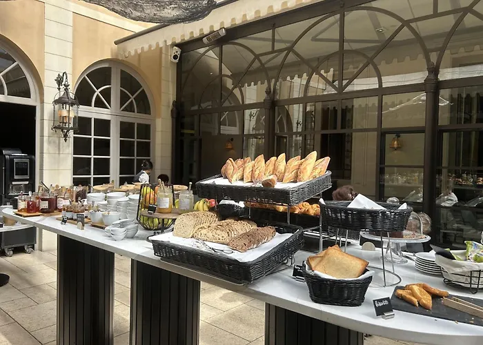 Hotel & Spa Le Grand Monarque, BW Premier Collection