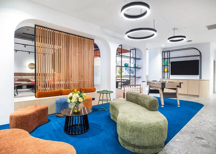 Holiday Inn By Ihg