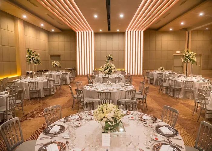 Crowne Plaza By Ihg