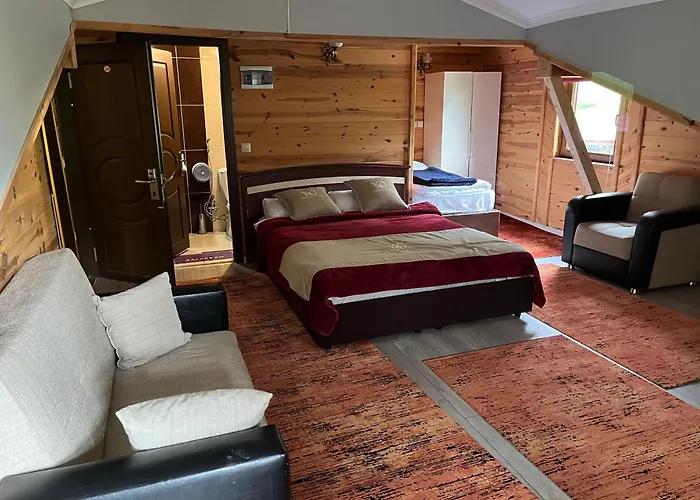 Yedigoller Hotel & Restaurant
