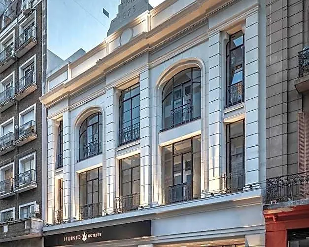 Huinid Obelisco Hotel