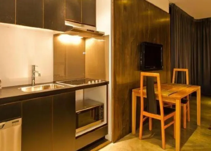 The Arrow Hotel