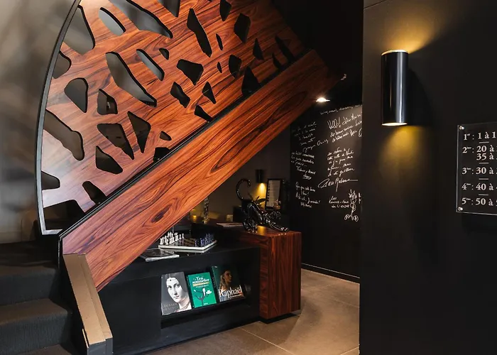 Lhotel - Face Au Chateau - Boutique Hotel Et Seminaires