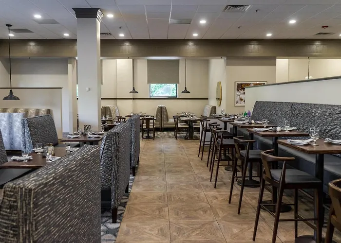 Doubletree By Hilton Nashua