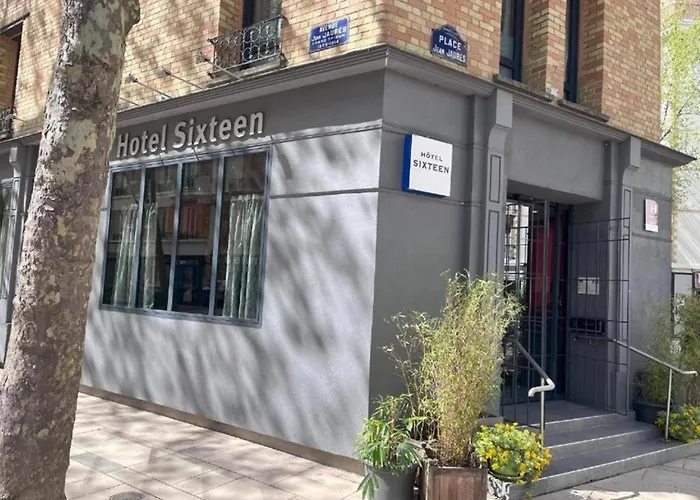 Hotel Sixteen Paris Montrouge