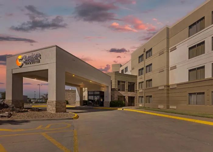 Comfort Inn & Suites Wichita Northeast