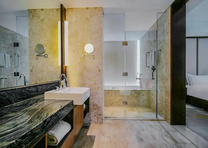 Holiday Inn Qingdao City Center By Ihg