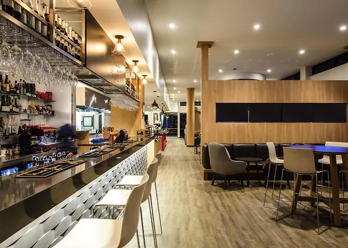 Ibis Mackay