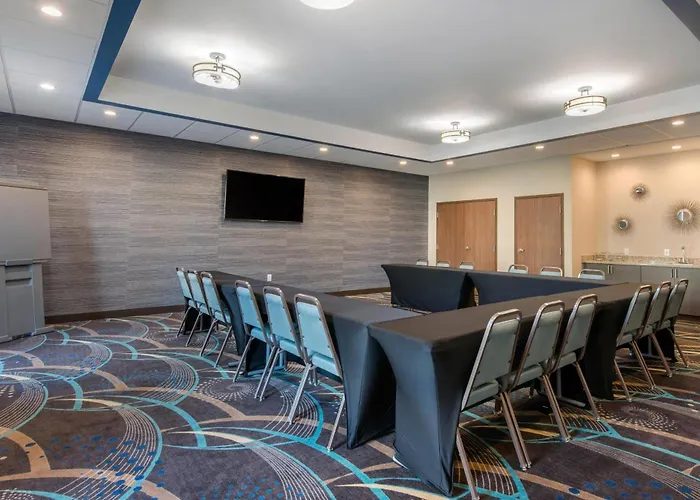 Comfort Suites Fort Lauderdale Airport & Cruise Port