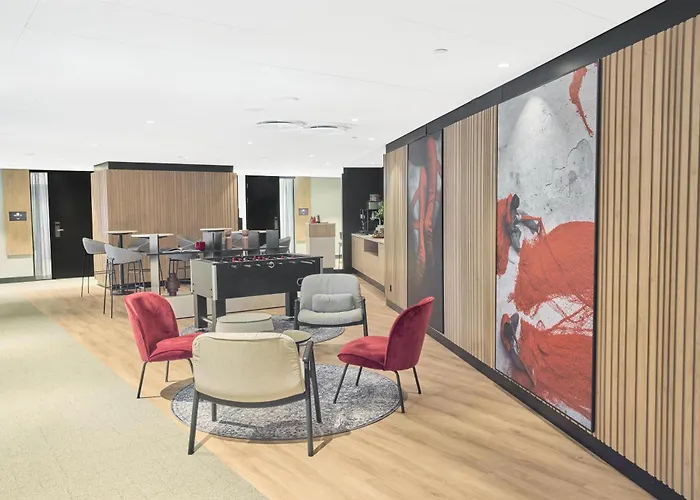 Radisson RED