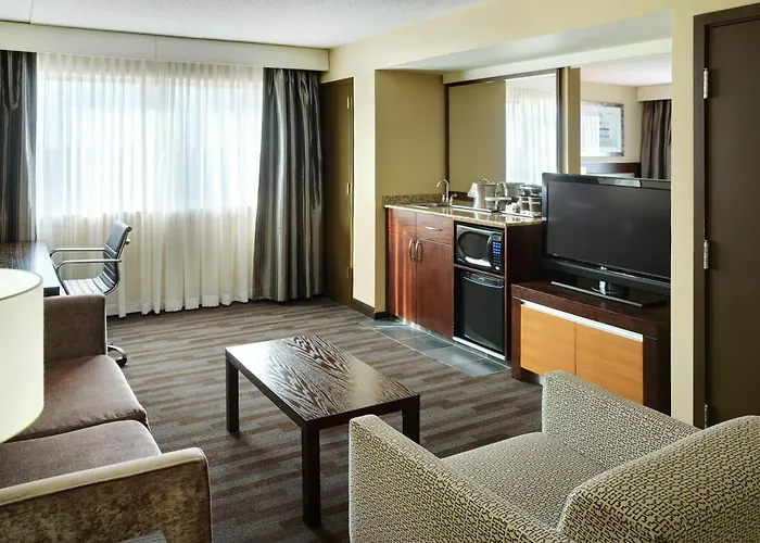 Hilton Winnipeg Airport Suites