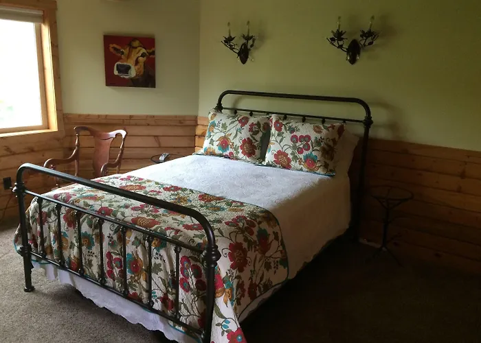 Fin And Feather Inn