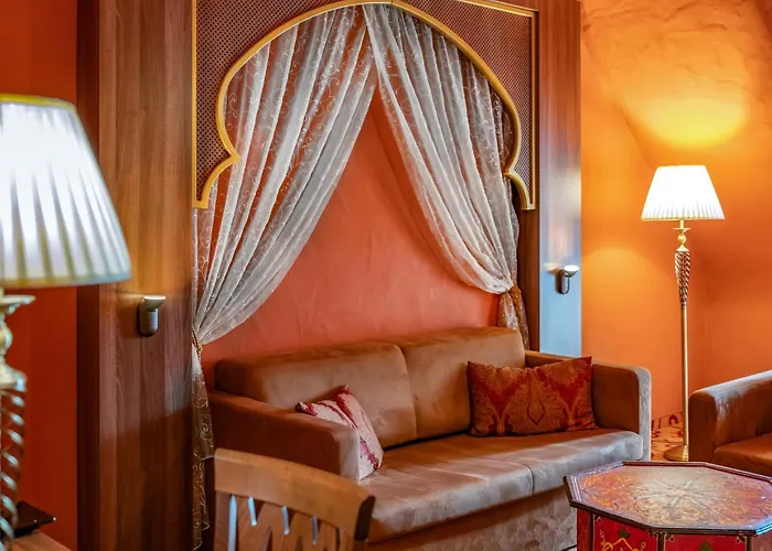 Meses Shiraz Hotel Superior-Adults Only