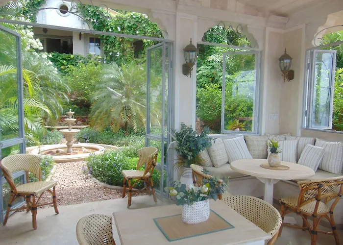 Villa Caprichosa Boutique Hotels