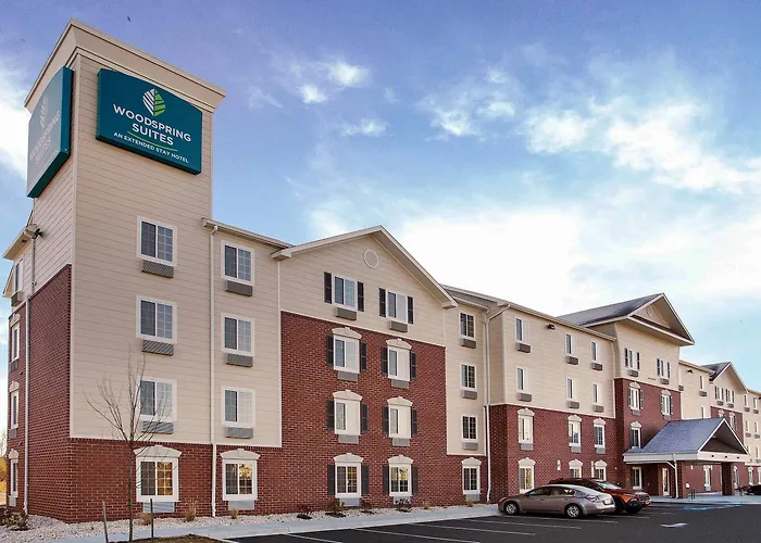 Woodspring Suites I-70