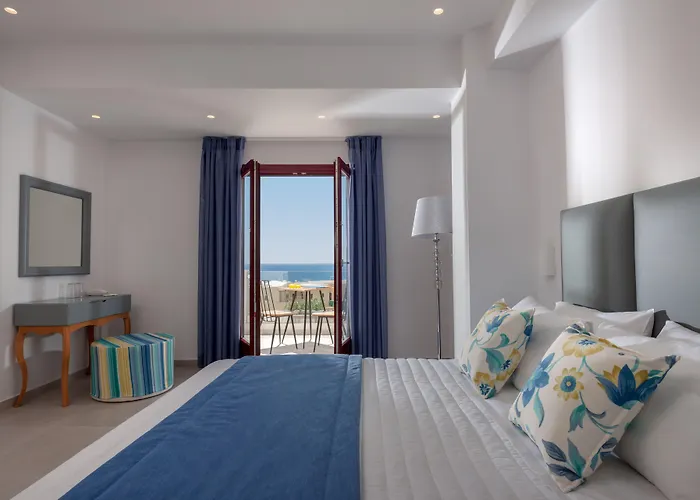 Mar N Mar Crown Hotel-Suites