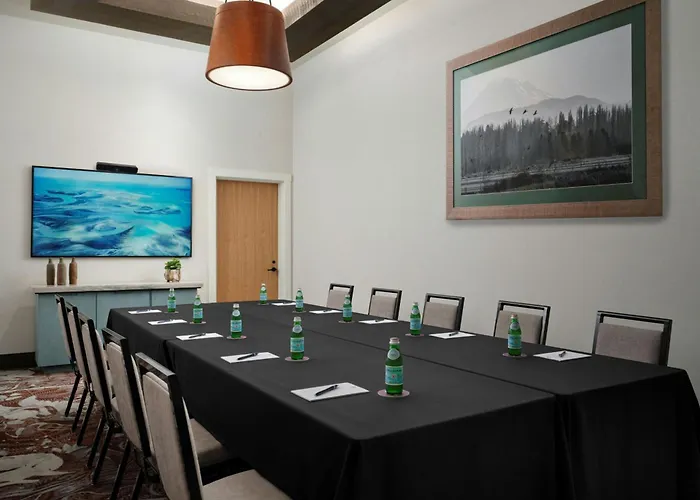 The Somm Hotel & Spa, Autograph Collection
