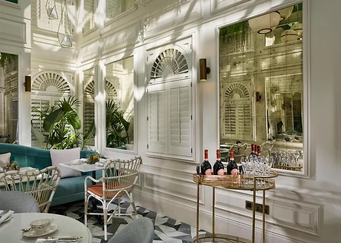 100 Queen'S Gate Kensington, Curio Collection By Hilton
