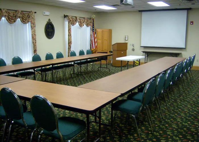 Country Inn & Suites By Radisson, Salina, Ks