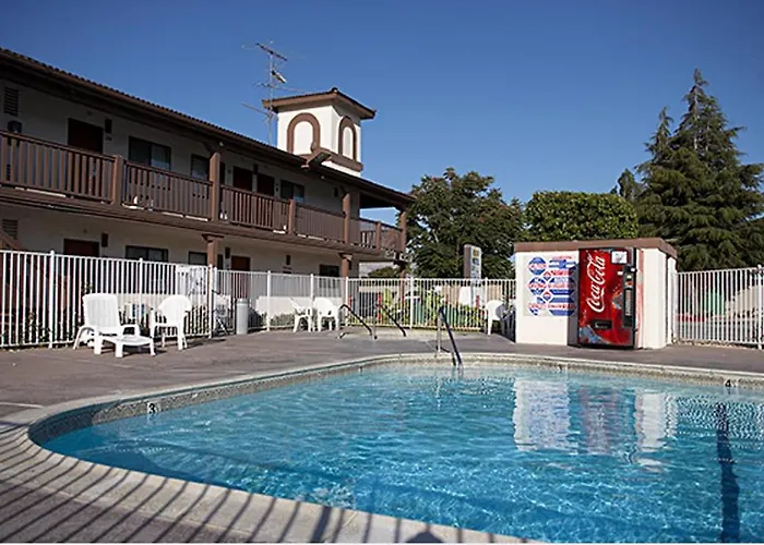 Ez 8 Motel Newark
