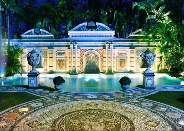 The Villa Casa Casuarina