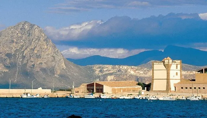 Phi Hotel La Tonnara Di Bonagia