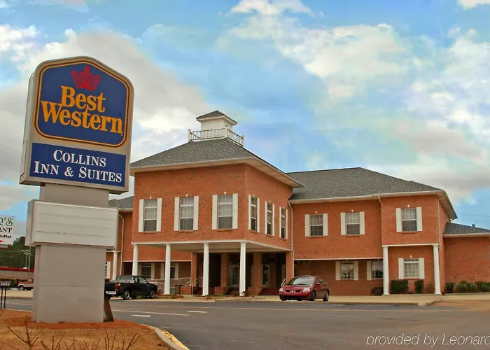 Collins Inn & Suites