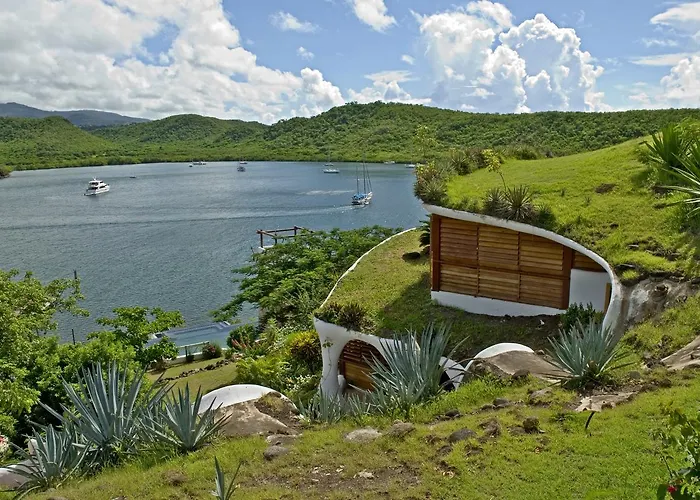 Mount Hartman Bay Estate