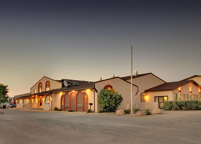 Best Western West Hills Inn
