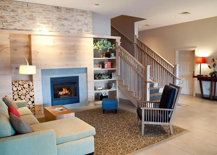 Country Inn & Suites By Radisson, Lewisburg, Pa
